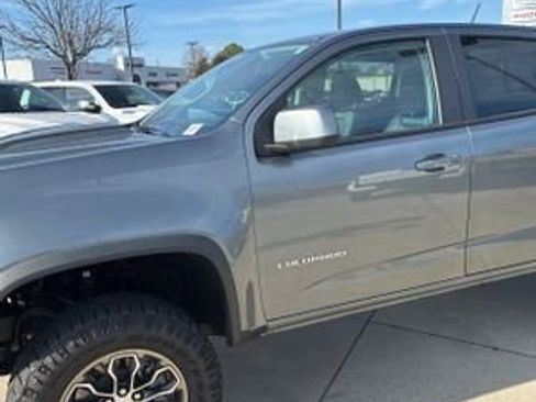 Used 2022 Chevrolet Colorado ZR2 image 5