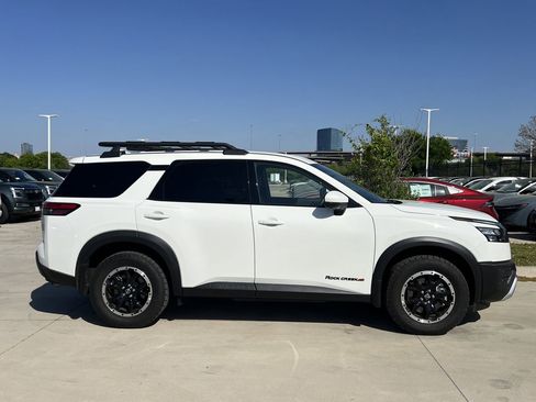 Certified 2025 Nissan Pathfinder Rock Creek image 3
