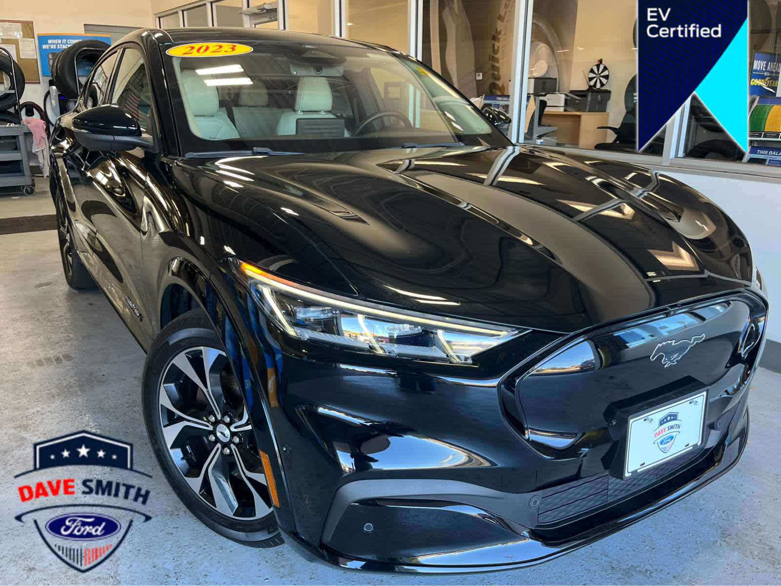 Used 2023 Ford Mustang Mach-E Premium AWD/4WD image 3
