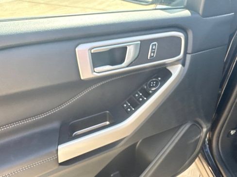 Used 2024 Ford Explorer XLT w/ Equipment Group 202A AWD/4WD image 12