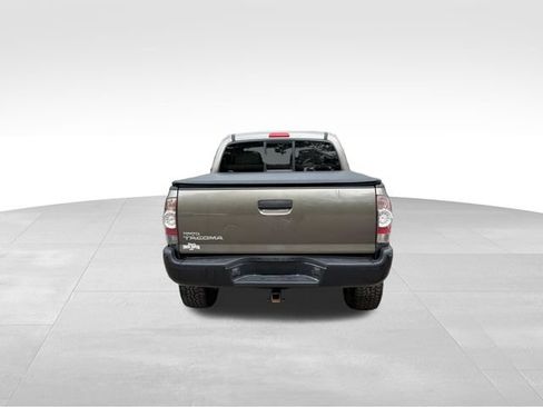 Used 2011 Toyota Tacoma 4x4 Double Cab w/ Towing Pkg image 4