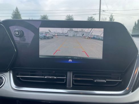 Used 2025 Chevrolet Trax LT image 20