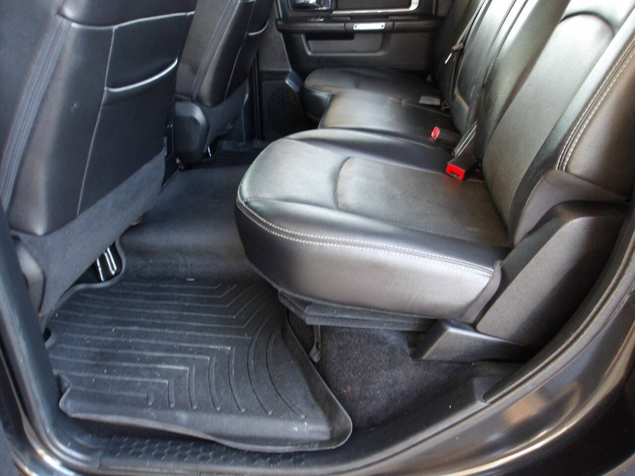 Used 2016 RAM 1500 Laramie w/ Convenience Group AWD/4WD image 25