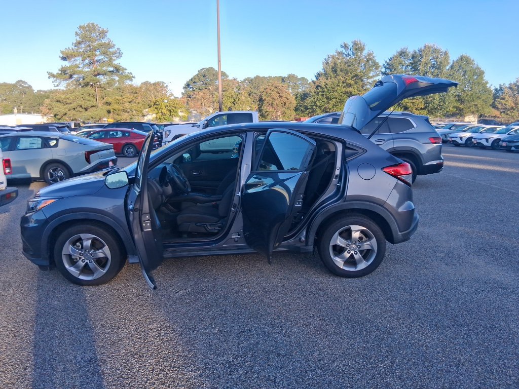 Used 2022 Honda HR-V LX image 17