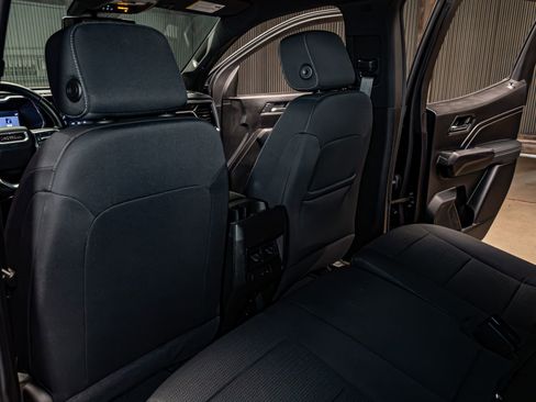 Used 2025 GMC Canyon Elevation w/ Convenience Package image 25