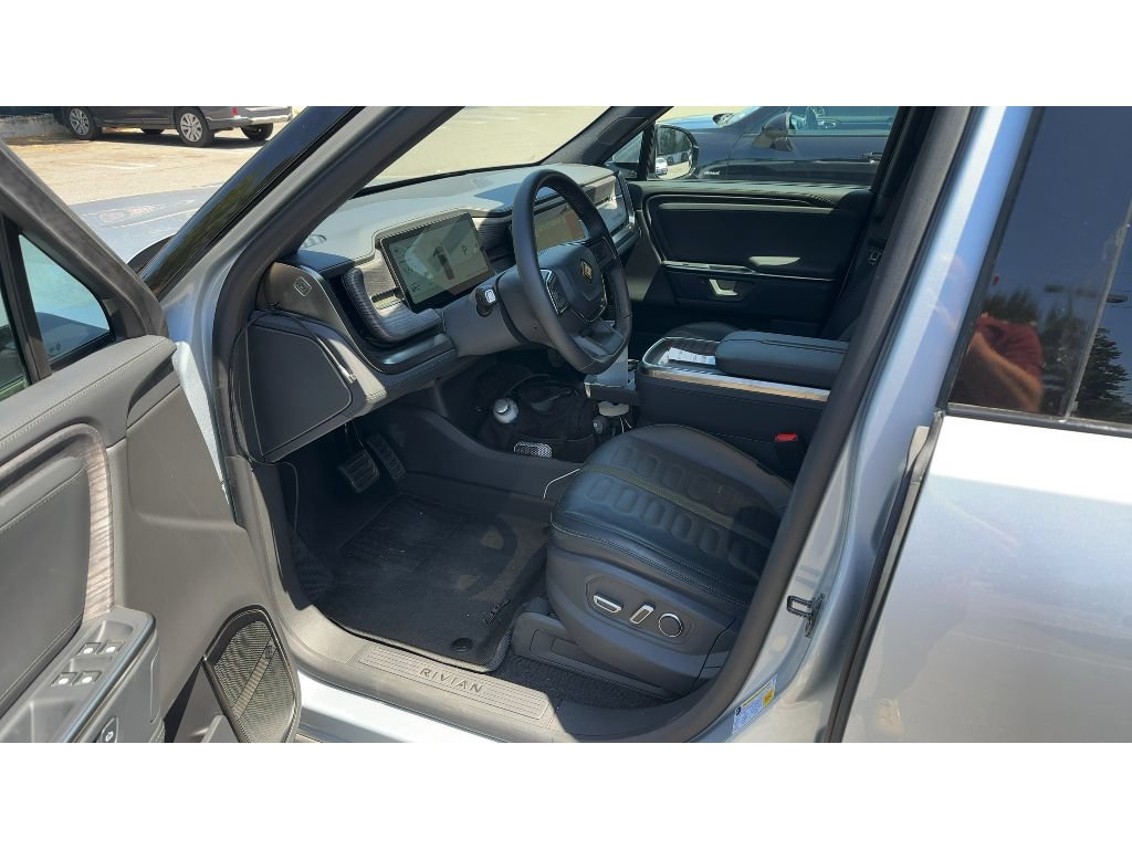 Used 2026 Rivian R1T Adventure Dual AWD/4WD image 6