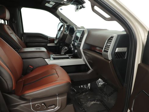 Used 2018 Ford F150 King Ranch w/ Equipment Group 601A Luxury AWD/4WD image 9
