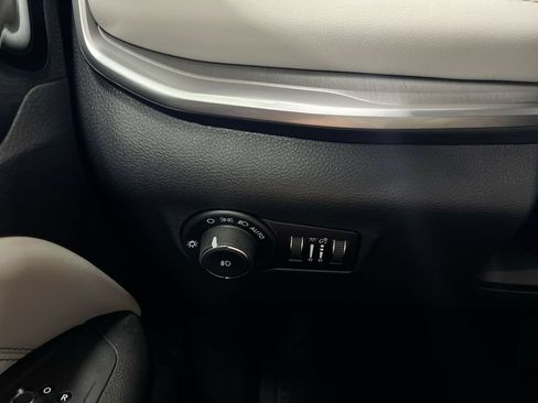 New 2026 Jeep Compass Limited AWD/4WD image 17