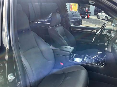 Used 2023 Lexus GX 460 Premium image 9