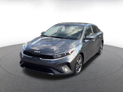Used 2024 Kia Forte LXS image 7