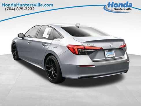 Used 2023 Honda Civic Sport image 6