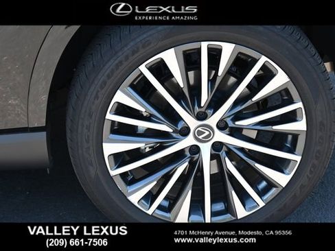 Used 2025 Lexus RX 350 AWD/4WD image 13