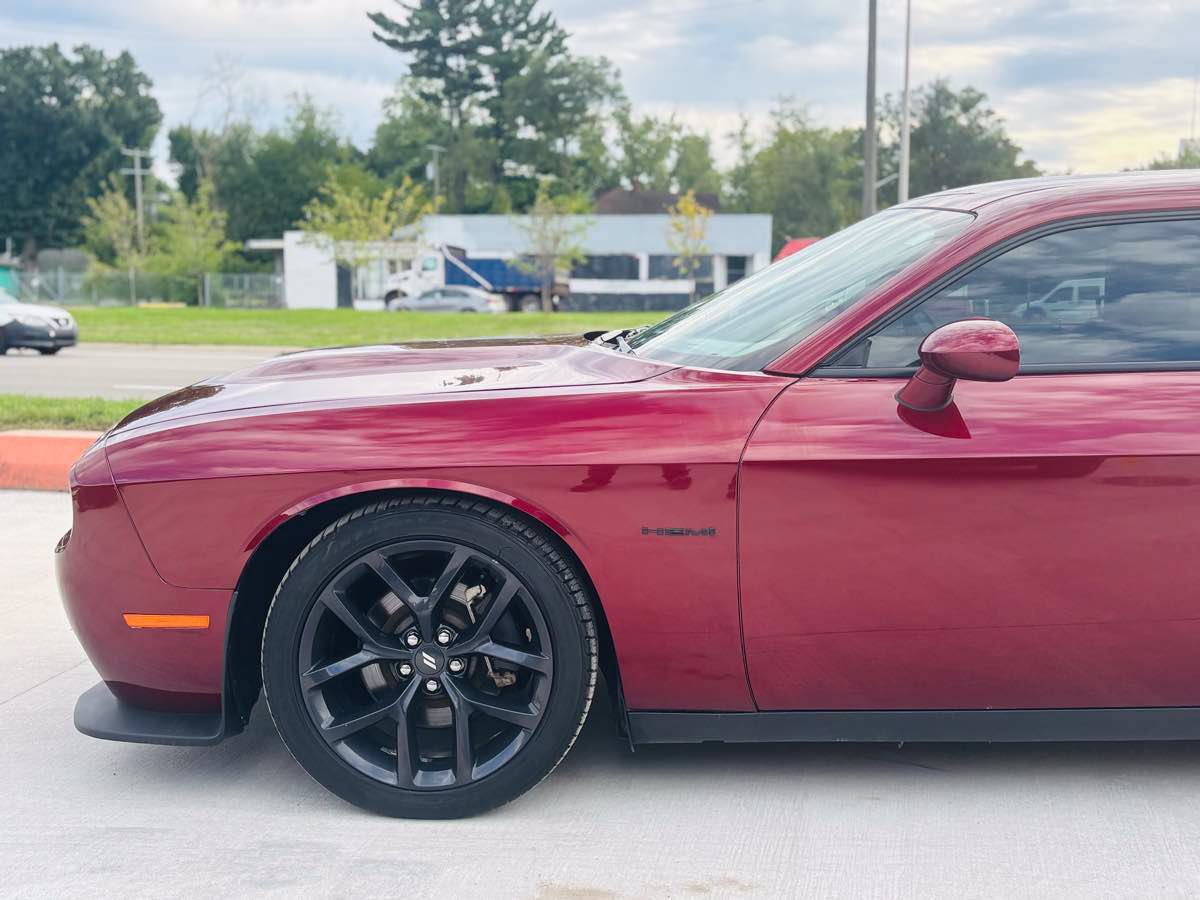Used 2021 Dodge Challenger R/T w/ Blacktop Package RWD image 16