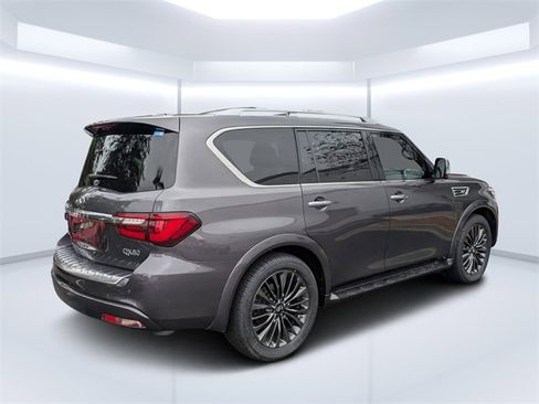 Used 2022 INFINITI QX80 Sensory w/ Cargo Package image 3