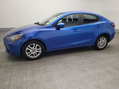 Used 2017 Toyota Yaris iA image 2