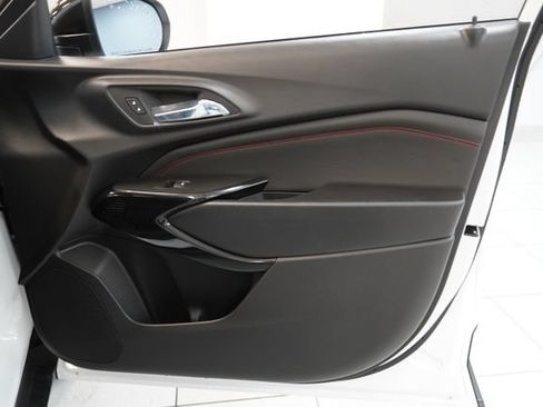 New 2026 Chevrolet Trax RS w/ Sunroof Package FWD image 31