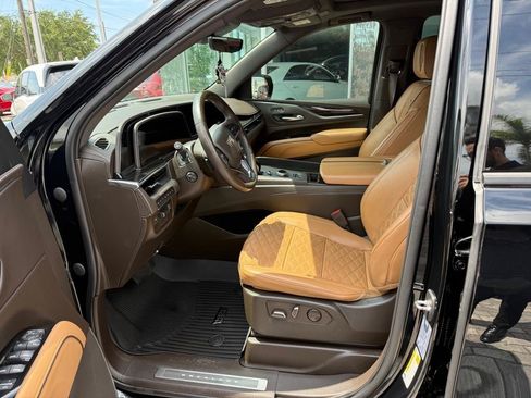 Used 2022 Cadillac Escalade ESV Sport w/ Touring Package AWD/4WD image 15