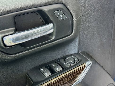 Used 2019 GMC Sierra 1500 SLE w/ SLE Value Package image 19