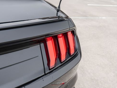 Used 2021 Ford Mustang Premium image 41