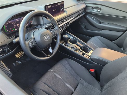 Used 2023 Honda Accord Sport image 16