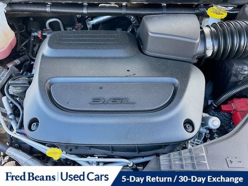 Used 2024 Chrysler Pacifica Pinnacle FWD image 39
