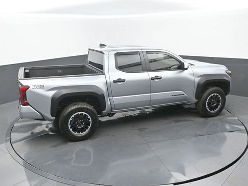 Used 2025 Toyota Tacoma TRD Off-Road image 27