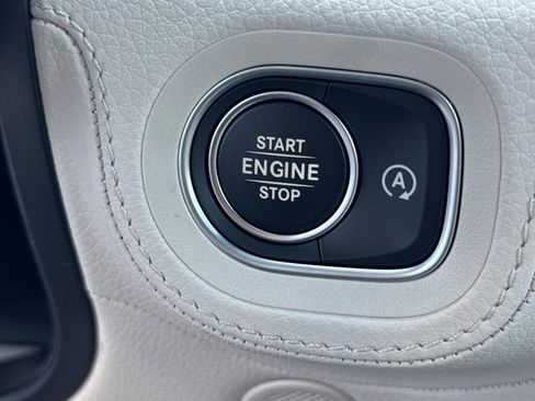Used 2026 Mercedes-Benz GLS 450 4MATIC image 31