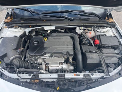 Used 2024 Chevrolet Malibu LT image 32