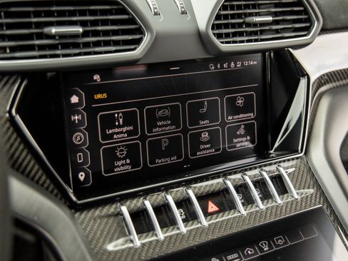 Used 2024 Lamborghini Urus Performante image 32