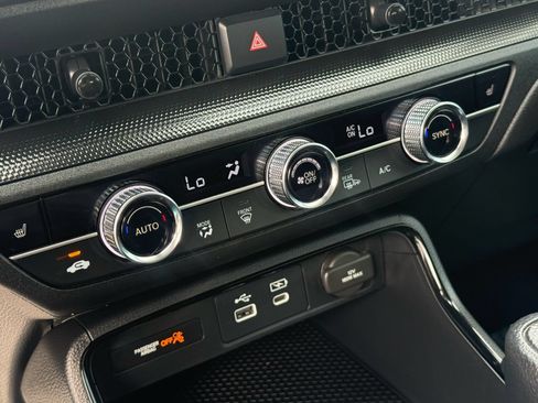 Used 2025 Honda CR-V EX image 23