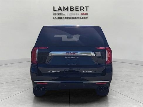 Used 2024 GMC Yukon XL Denali image 4