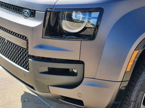 New 2026 Land Rover Defender 110 OCTA AWD/4WD image 8