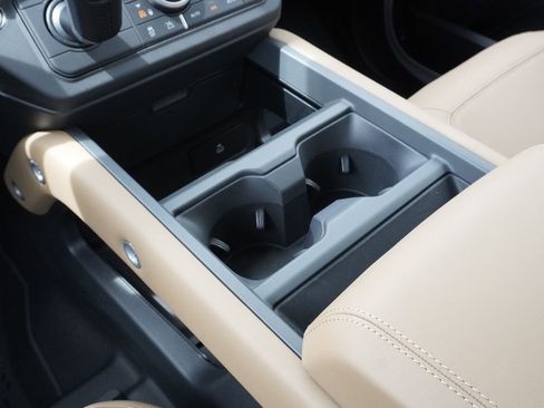 New 2026 Land Rover Defender 110 X-Dynamic SE AWD/4WD image 14