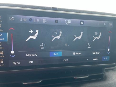 Used 2024 Jeep Wrangler Unlimited Sport AWD/4WD image 9