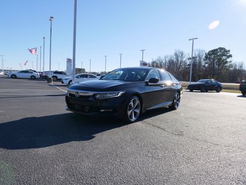 Used 2020 Honda Accord Touring image 8