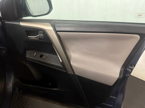 Used 2014 Toyota RAV4 XLE image 30