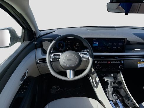 New 2026 Hyundai Tucson SEL image 15