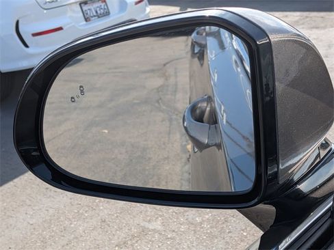Used 2019 Hyundai Santa Fe SEL image 27