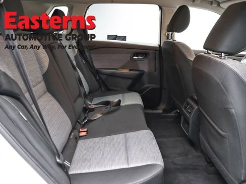 Used 2023 Nissan Rogue SV AWD/4WD image 23