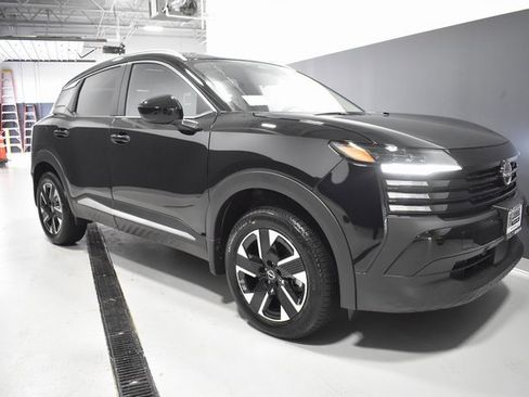 New 2026 Nissan Kicks SV image 7