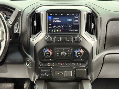 Used 2020 Chevrolet Silverado 1500 LT Trail Boss image 20