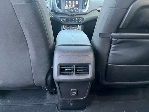 Used 2023 GMC Terrain SLE AWD/4WD image 29