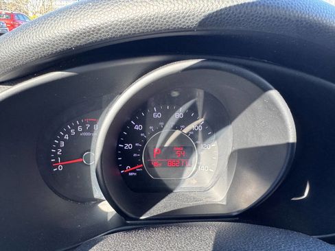 Used 2015 Kia Soul image 18