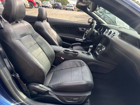 Used 2020 Ford Mustang Premium RWD image 15