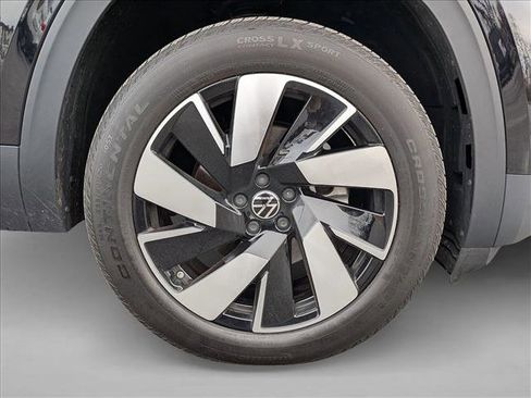 Used 2024 Volkswagen Atlas Cross Sport SE image 27