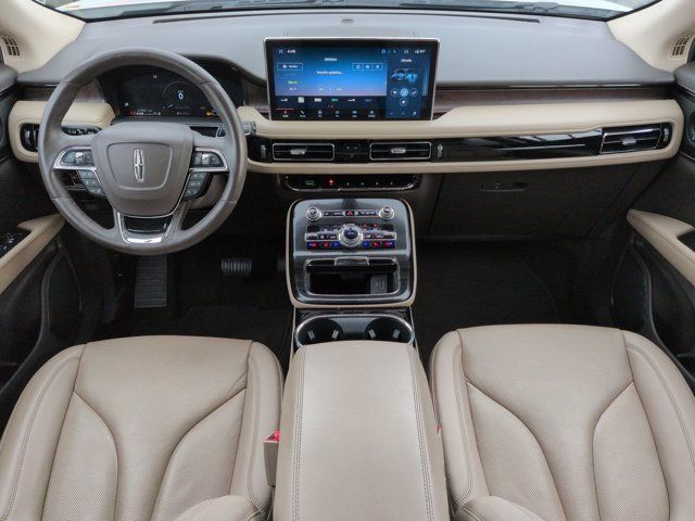 Used 2023 Lincoln Nautilus Reserve w/ Equipment Group 201A FWD image 15