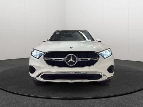 Used 2026 Mercedes-Benz GLC 300 4MATIC image 2
