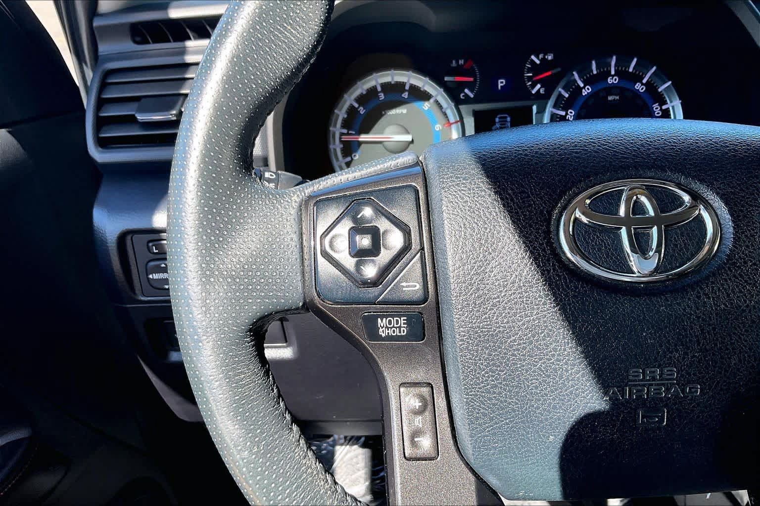 Used 2019 Toyota 4Runner TRD Off-Road Premium AWD/4WD image 23