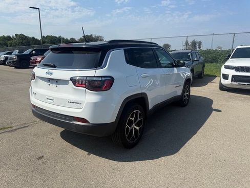 Used 2024 Jeep Compass Limited AWD/4WD image 14