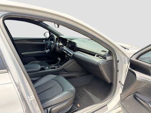 Used 2022 Kia K5 GT-Line FWD image 12